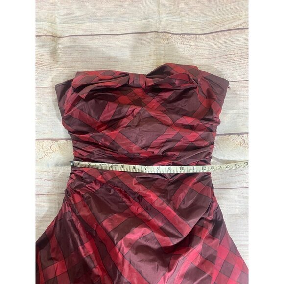 Kay Unger Women's Red Plaid Strapless 100% Silk Cocktail Dress - 8 - Picture 8 of 14